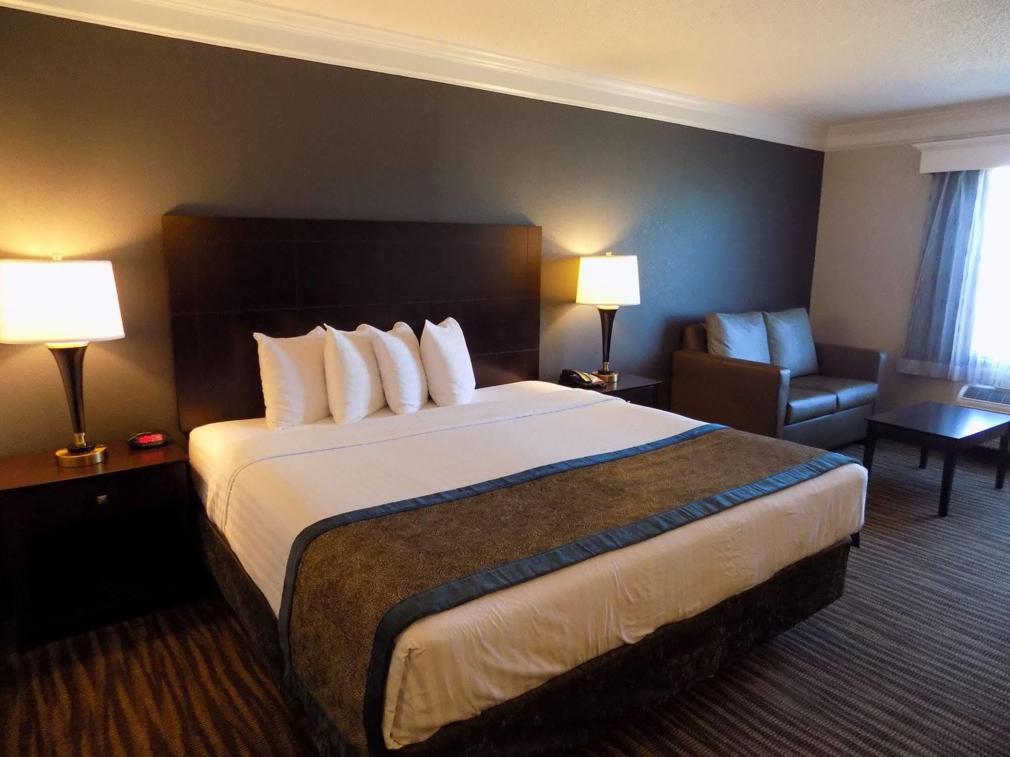 Best Western Augusta West Exterior photo