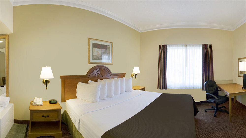 Best Western Augusta West Exterior photo